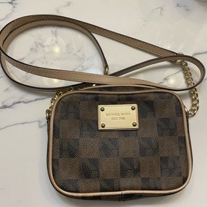 Michael Kors Crossbody